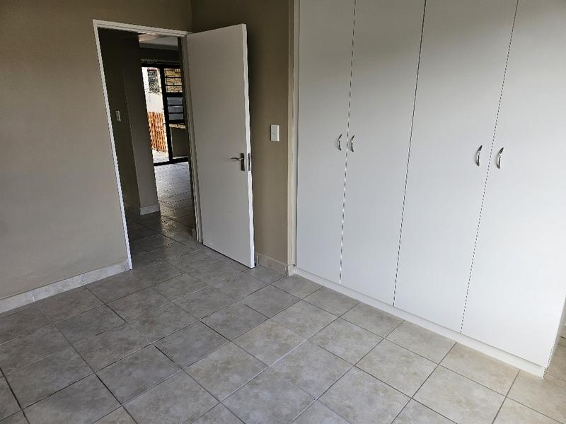 To Let 2 Bedroom Property for Rent in Burgundy Estate Western Cape